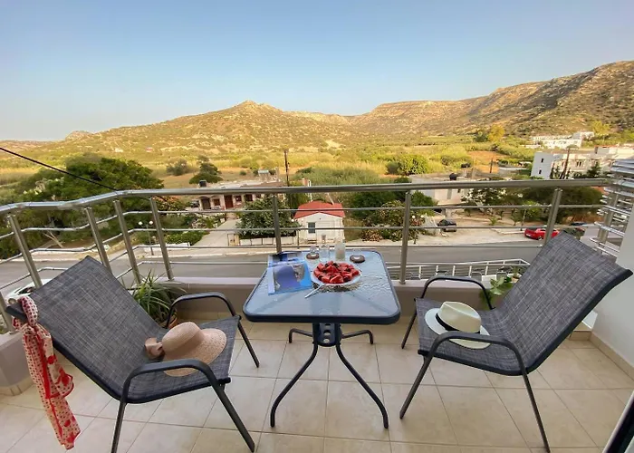 Maistro Suites With Pool, Matala