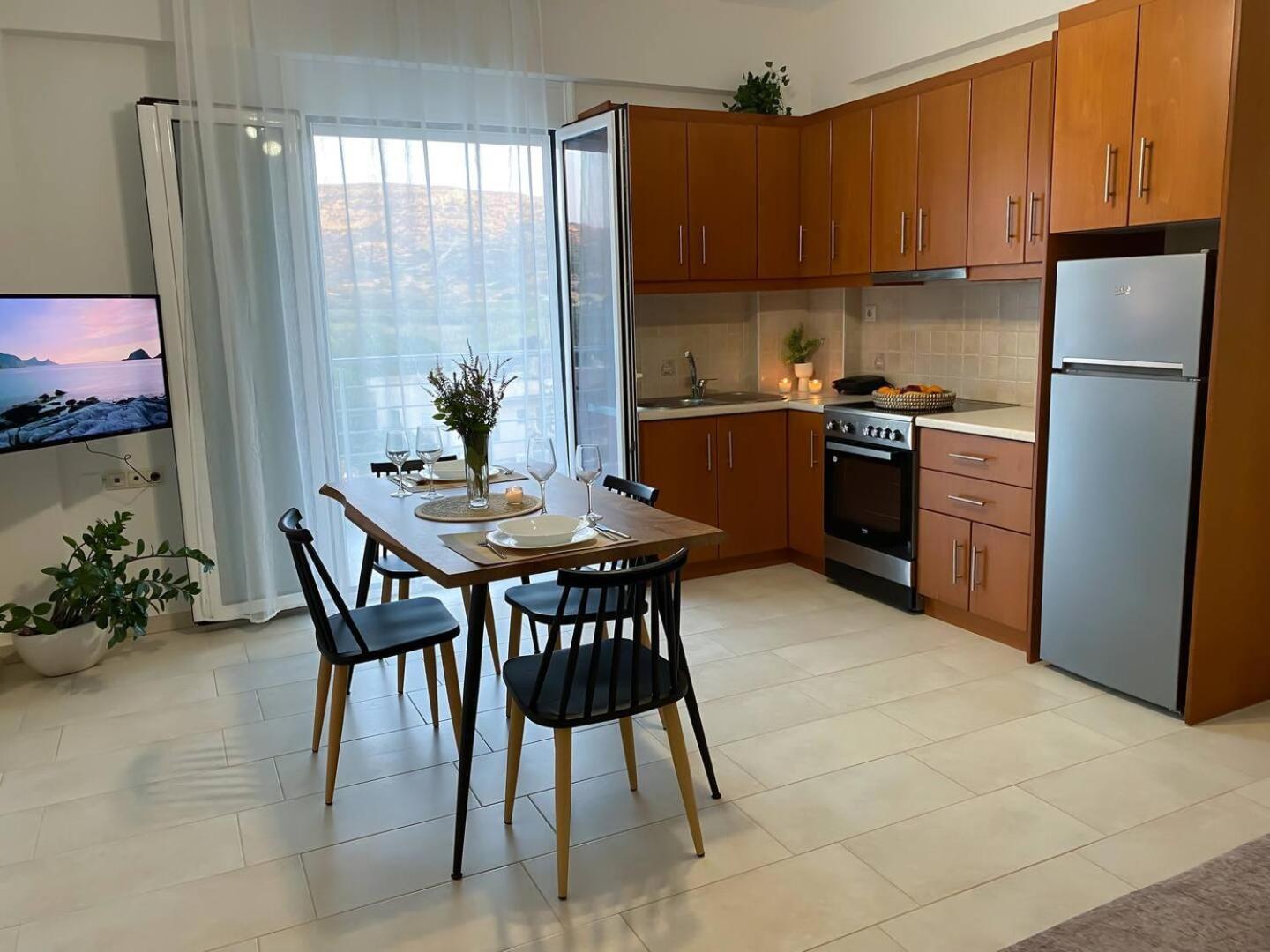 Maistro With Pool, Apartment *