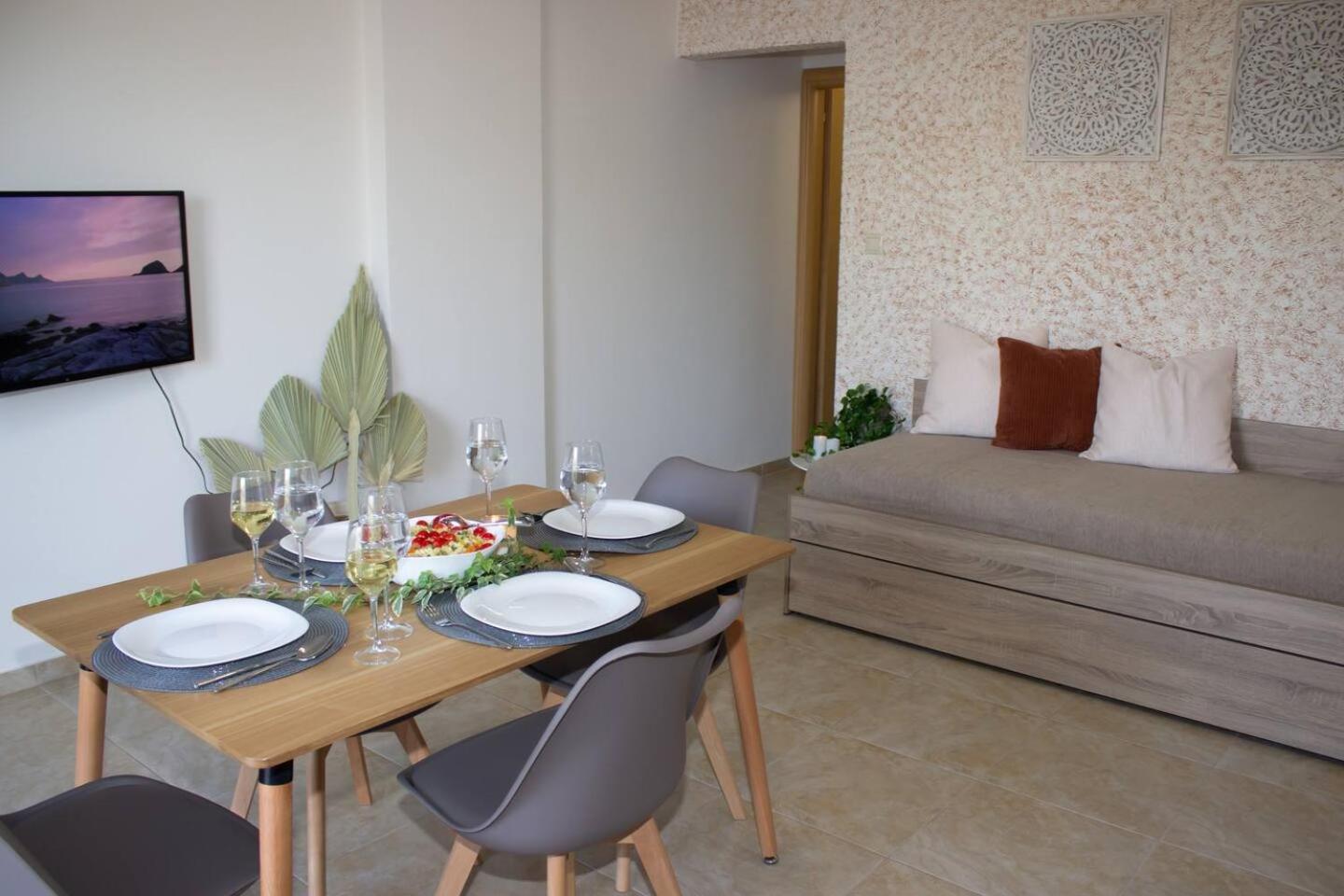 Maistro With Pool, Apartment Matala (Crete)
