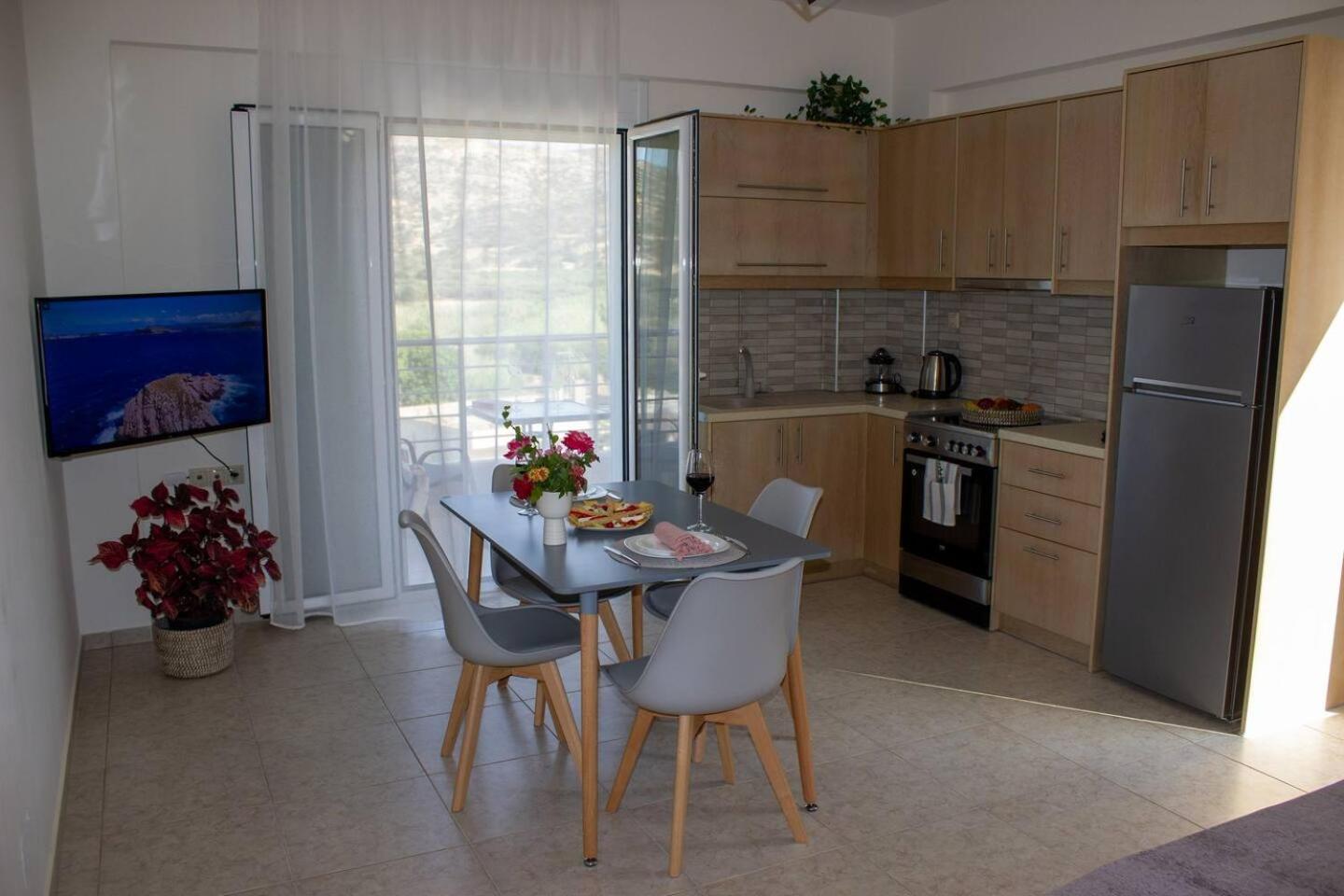 Apartment Maistro With Pool, *